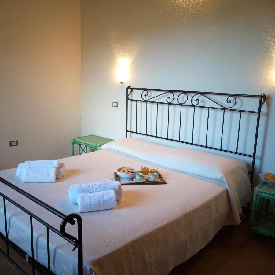 Loculi Agriturismo Funtan'Arva מראה חיצוני תמונה