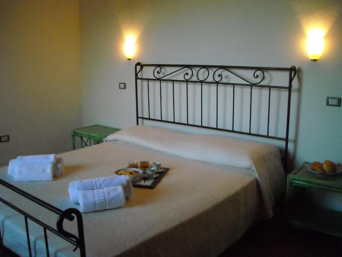 Loculi Agriturismo Funtan'Arva מראה חיצוני תמונה